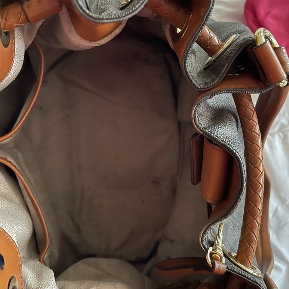 Michael Kors purse - Picture 4 of 4